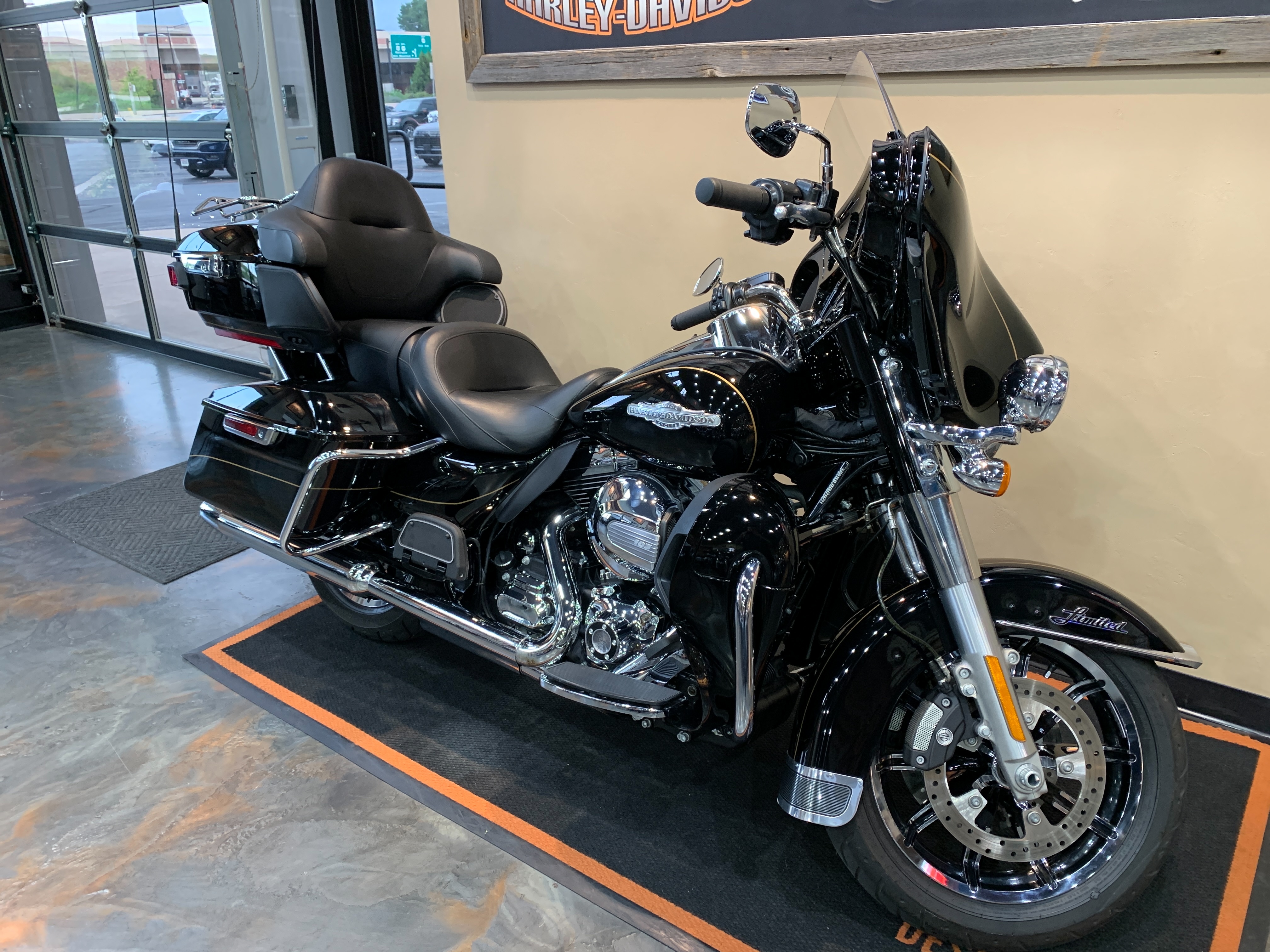 2016 Harley-Davidson Electra Glide Ultra Limited at Vandervest Harley-Davidson, Green Bay, WI 54303