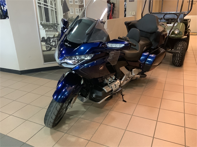 2018 Honda Gold Wing Tour DCT at Midland Powersports