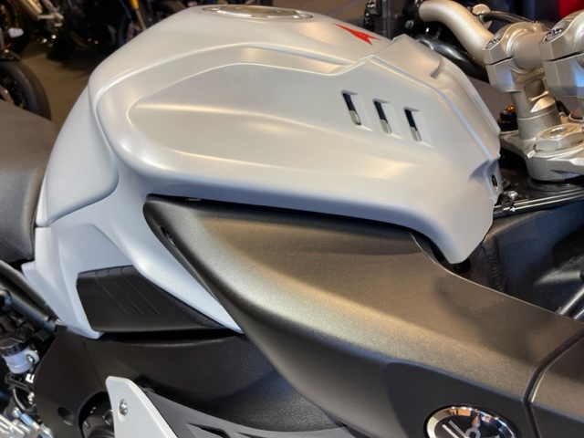 2020 Yamaha MT 10 at Martin Moto