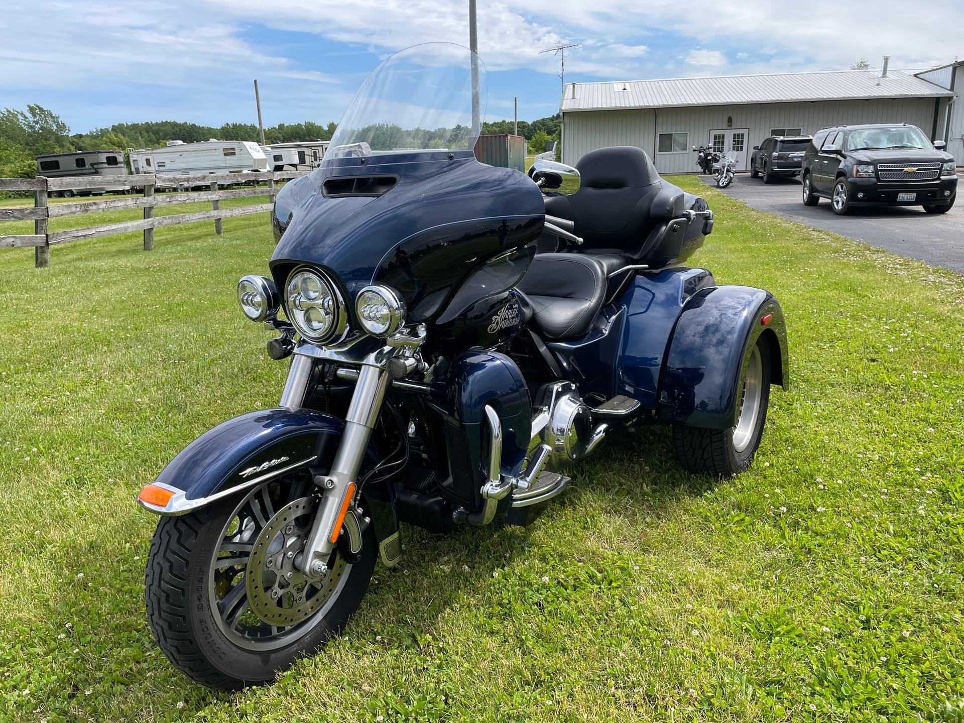 2014 Harley-Davidson Trike Tri Glide Ultra at Randy's Cycle