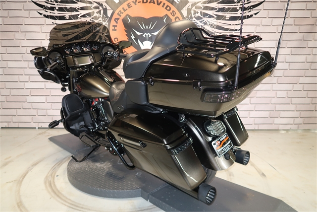 2018 Harley-Davidson Electra Glide CVO Limited at Wolverine Harley-Davidson