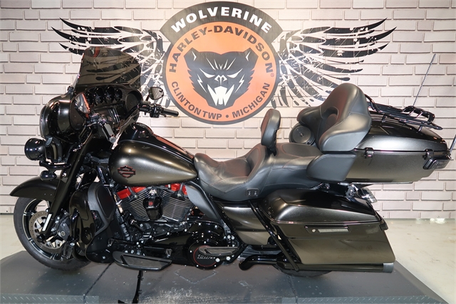 2018 Harley-Davidson Electra Glide CVO Limited at Wolverine Harley-Davidson