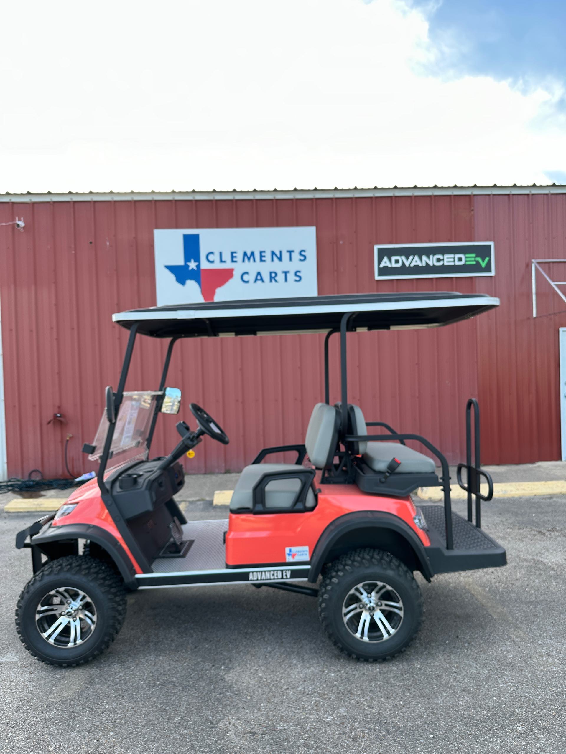 2024 Advanced EV Advent 4L at Clements Carts