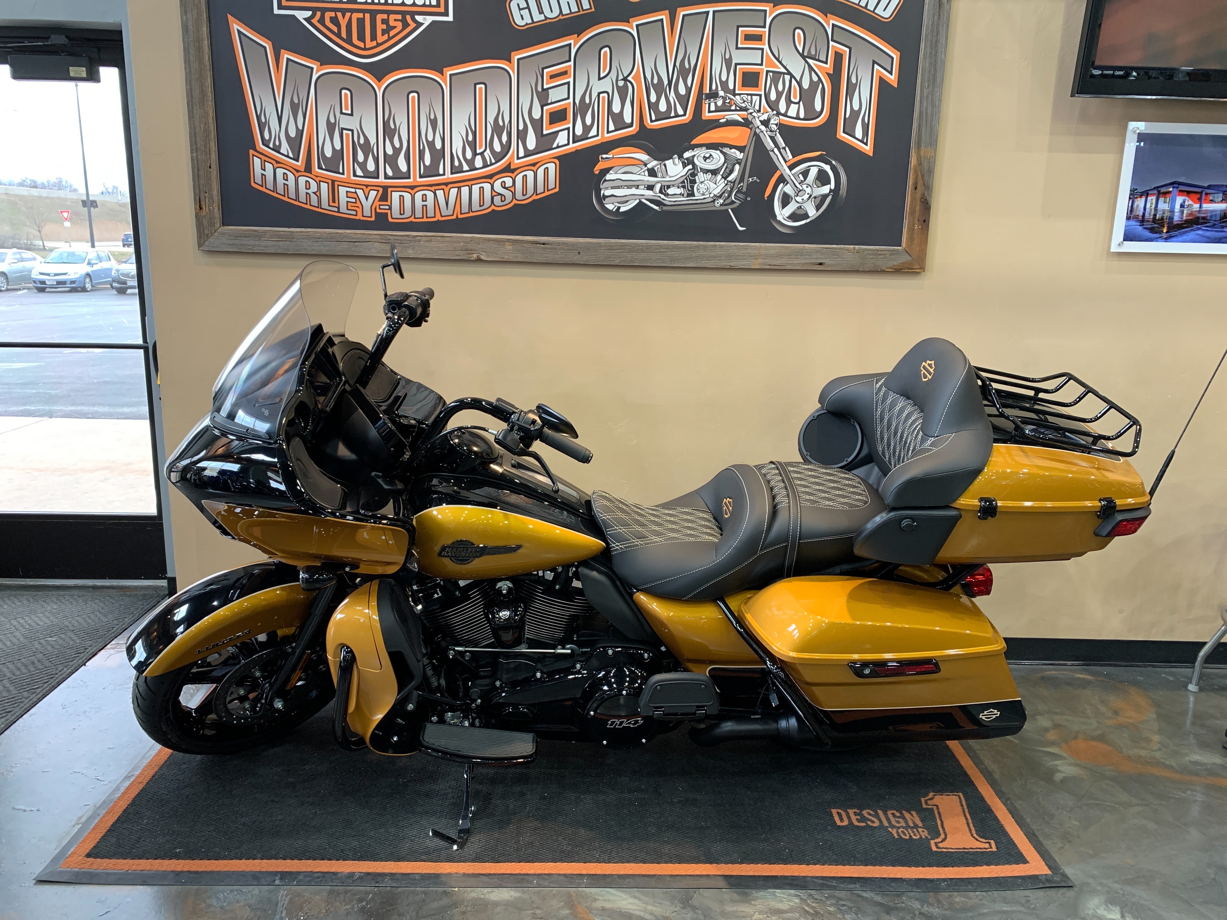 2023 Harley-Davidson Road Glide Limited at Vandervest Harley-Davidson, Green Bay, WI 54303