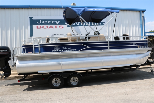 2017 Sun Tracker Fishing Barge 22 Dlx at Jerry Whittle Boats