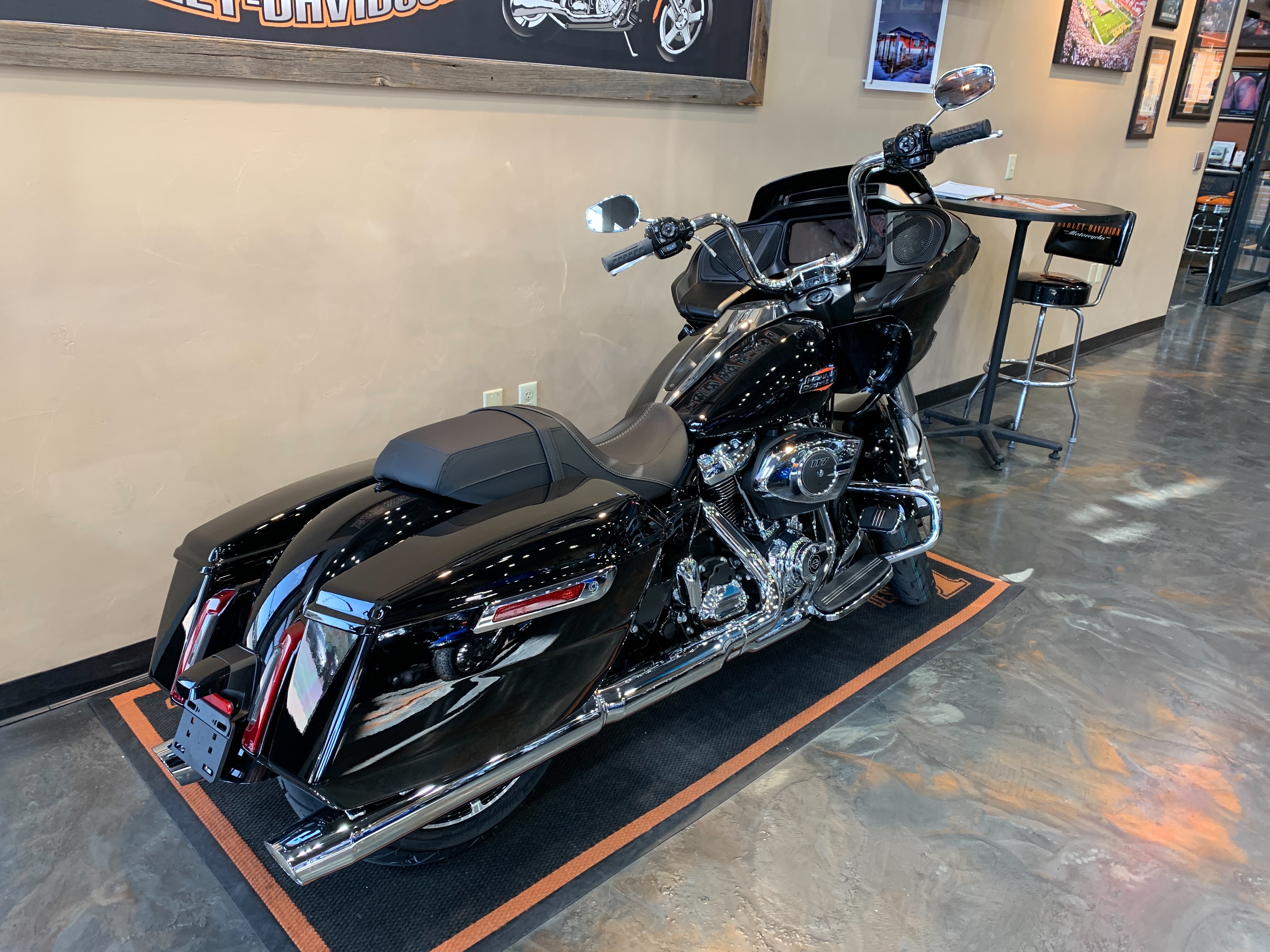 2024 Harley-Davidson Road Glide Base at Vandervest Harley-Davidson, Green Bay, WI 54303