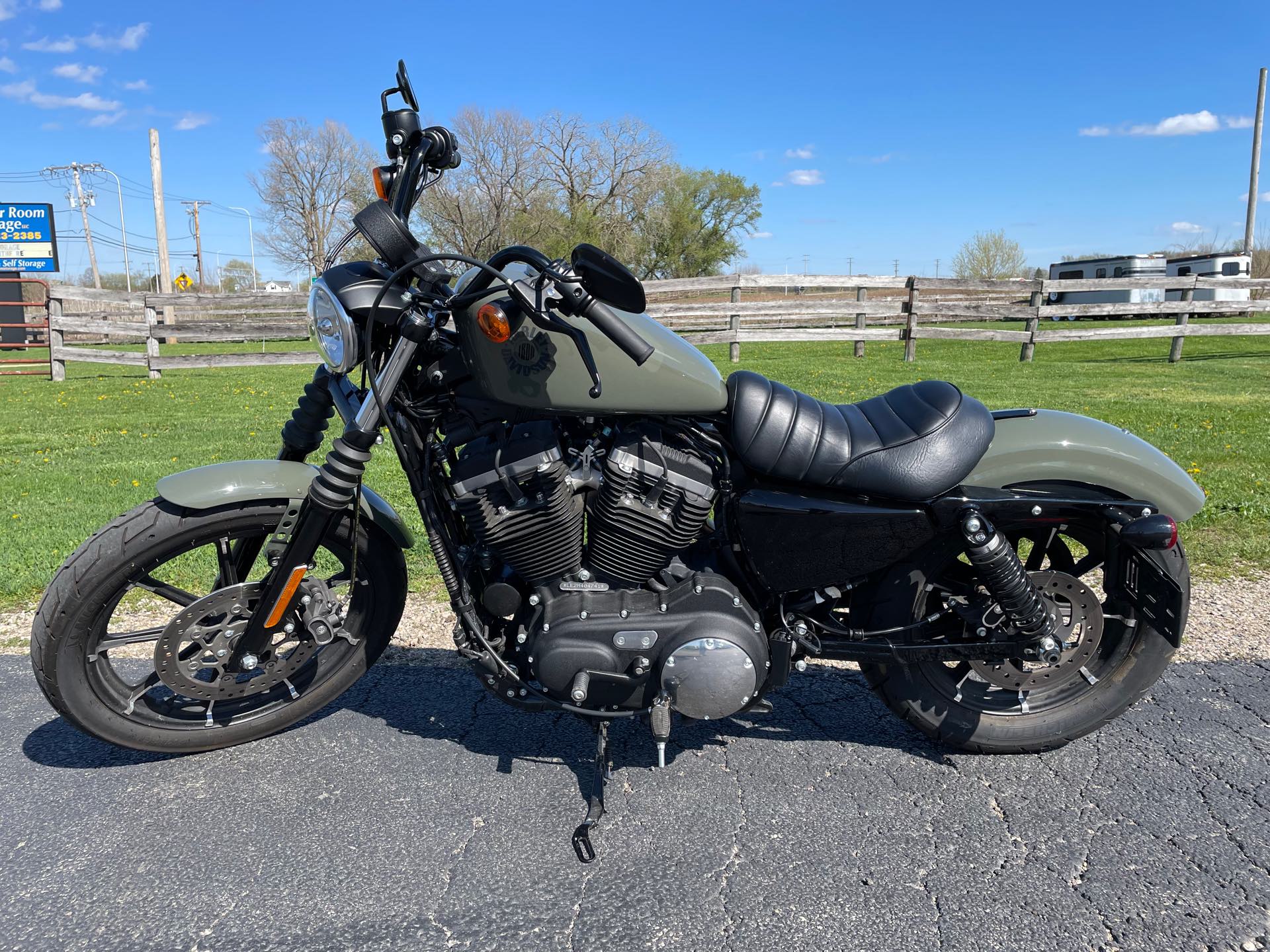 2021 Harley-Davidson Iron 883' at Randy's Cycle