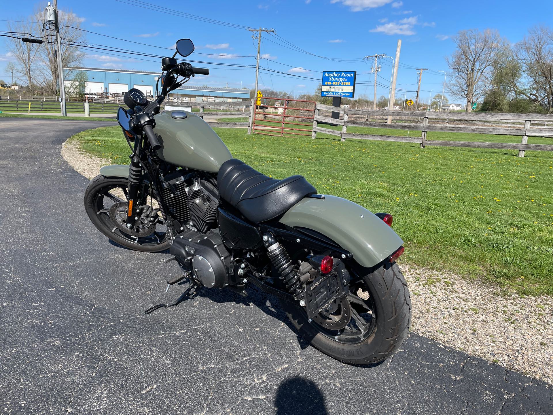 2021 Harley-Davidson Iron 883' at Randy's Cycle