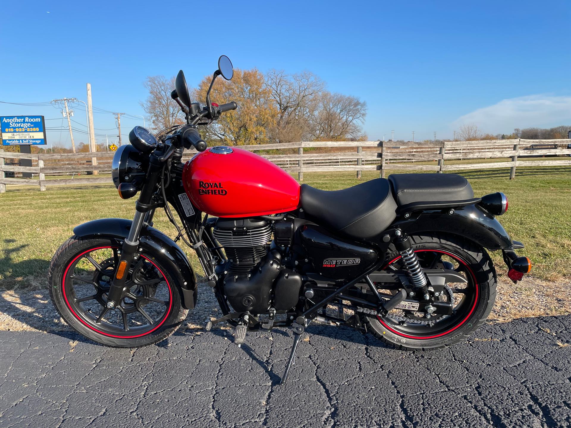 2023 Royal Enfield Meteor 350 at Randy's Cycle