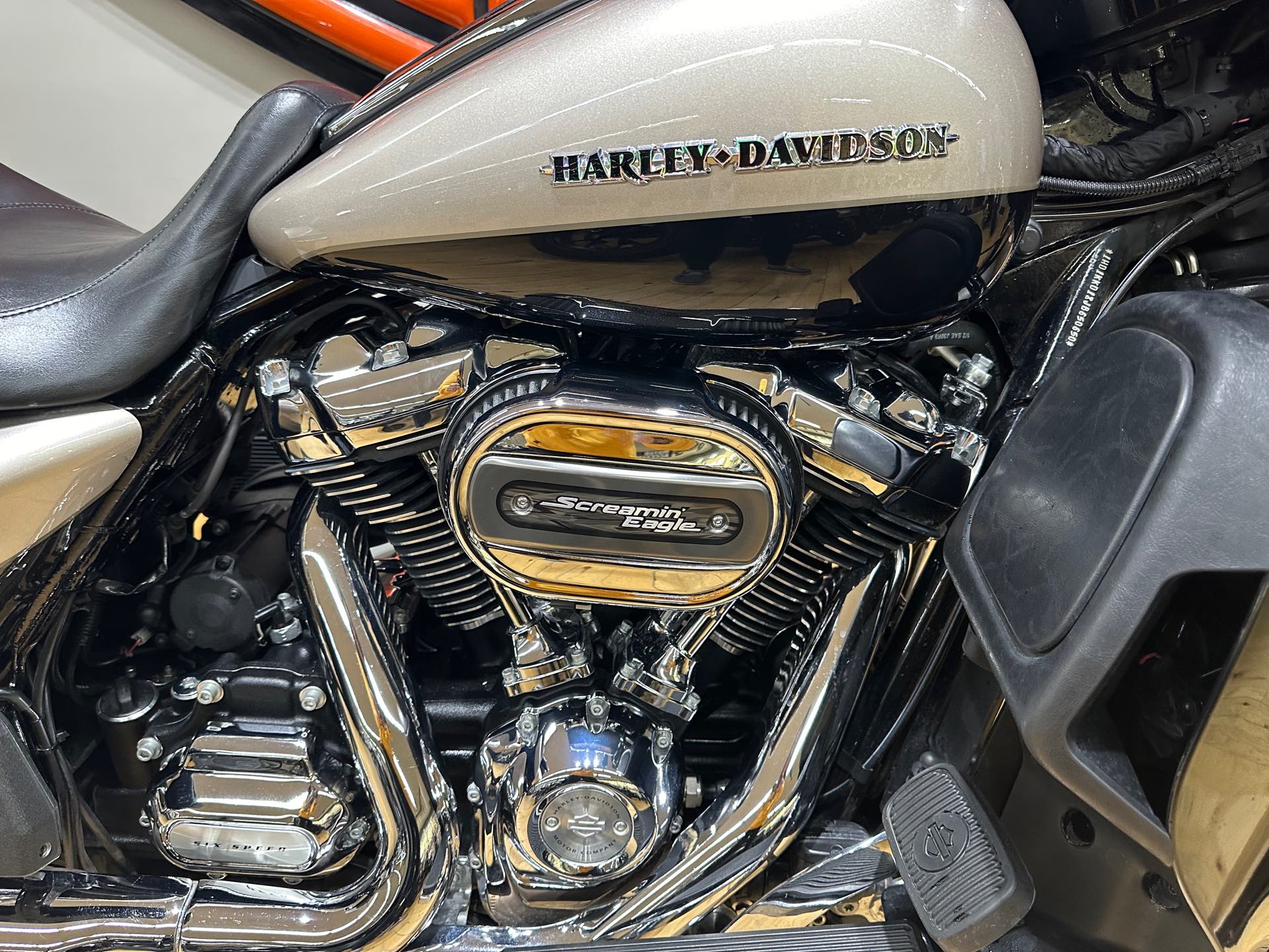 2018 Harley-Davidson Electra Glide Ultra Limited Low at Zips 45th Parallel Harley-Davidson