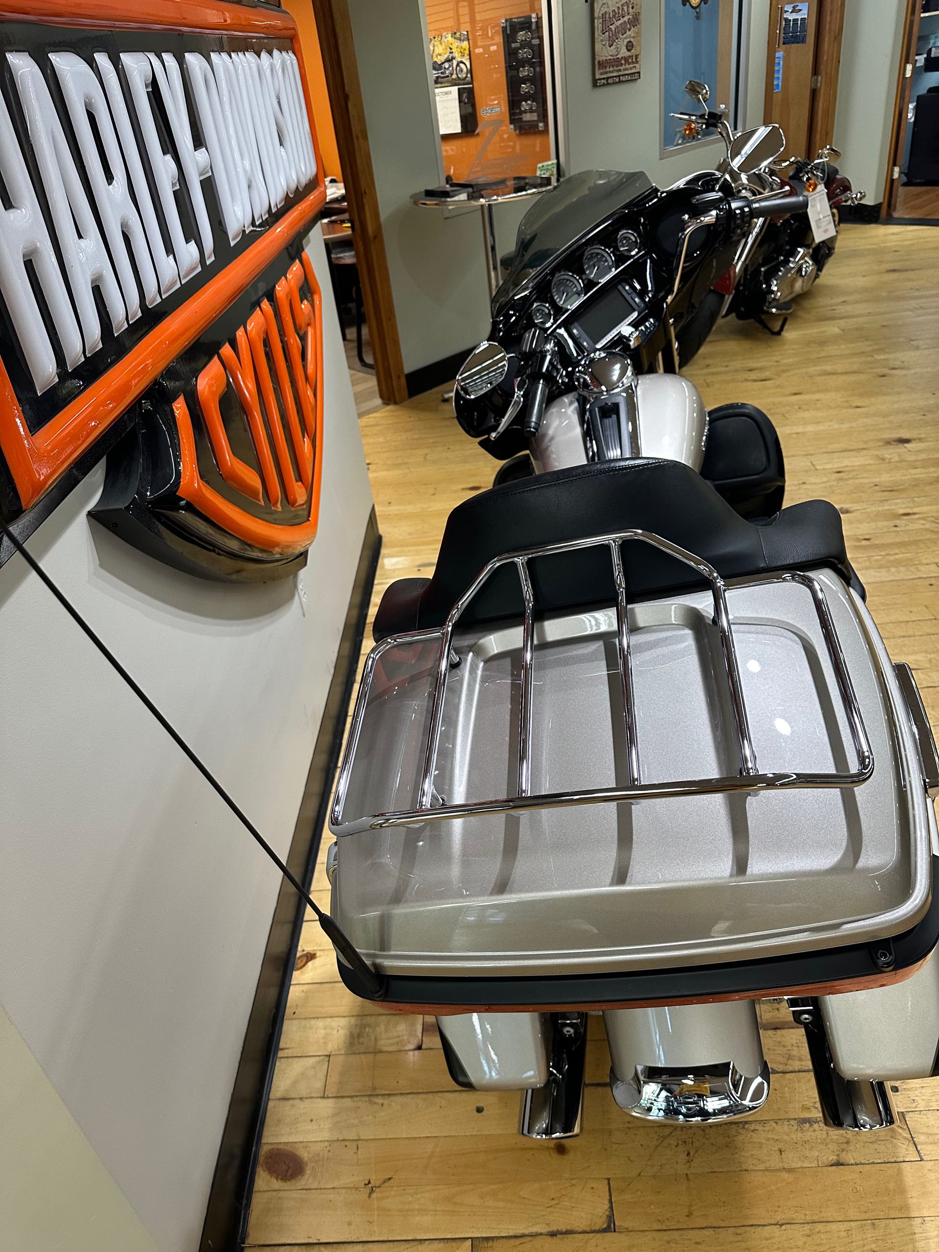 2018 Harley-Davidson Electra Glide Ultra Limited Low at Zips 45th Parallel Harley-Davidson