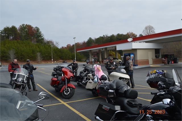 2023 Nov 25 Polk County Toy Run Photos at Smoky Mountain HOG