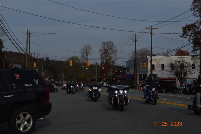 2023 Nov 25 Polk County Toy Run Photos at Smoky Mountain HOG