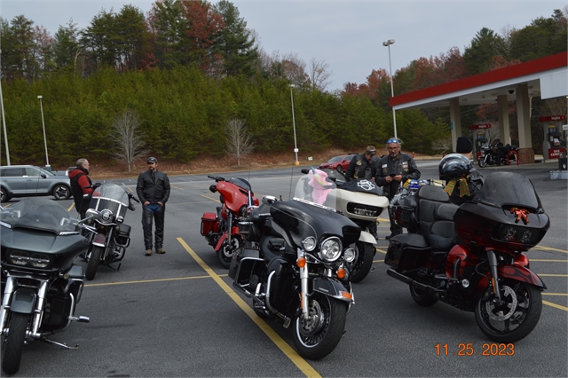 2023 Nov 25 Polk County Toy Run Photos at Smoky Mountain HOG