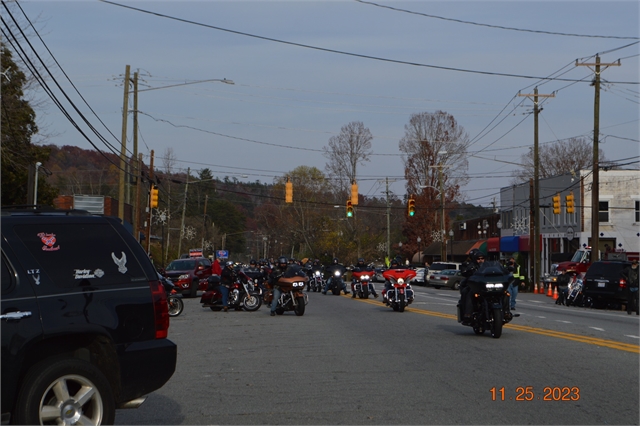 2023 Nov 25 Polk County Toy Run Photos at Smoky Mountain HOG