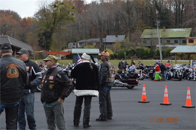 2023 Nov 25 Polk County Toy Run Photos at Smoky Mountain HOG