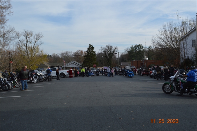 2023 Nov 25 Polk County Toy Run Photos at Smoky Mountain HOG