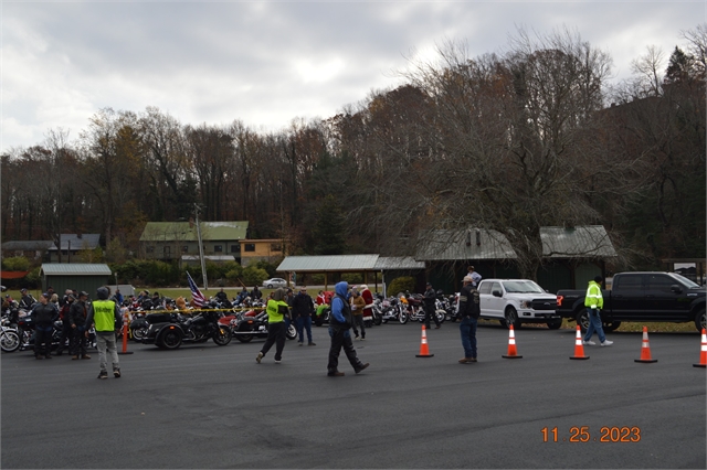 2023 Nov 25 Polk County Toy Run Photos at Smoky Mountain HOG