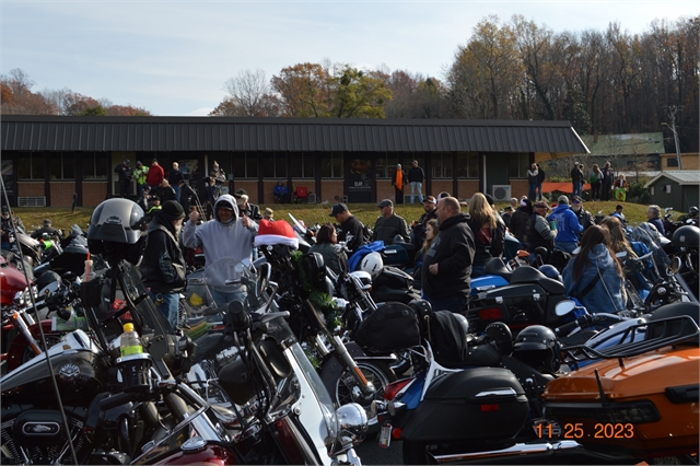 2023 Nov 25 Polk County Toy Run Photos at Smoky Mountain HOG