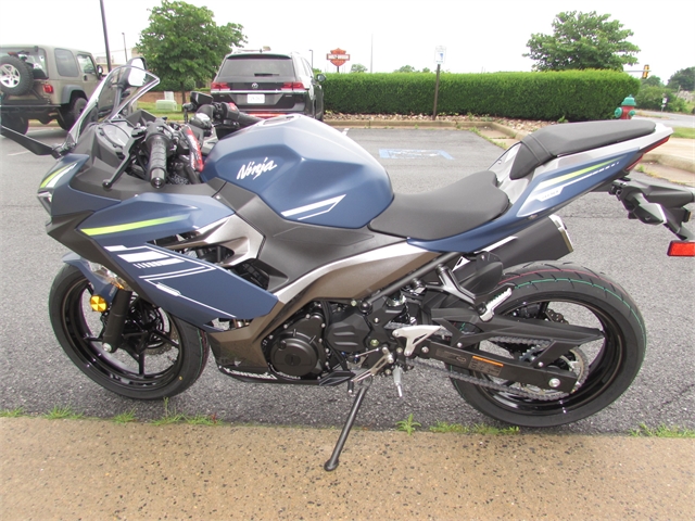 2022 Kawasaki Ninja 400 ABS KRT Edition at Valley Cycle Center