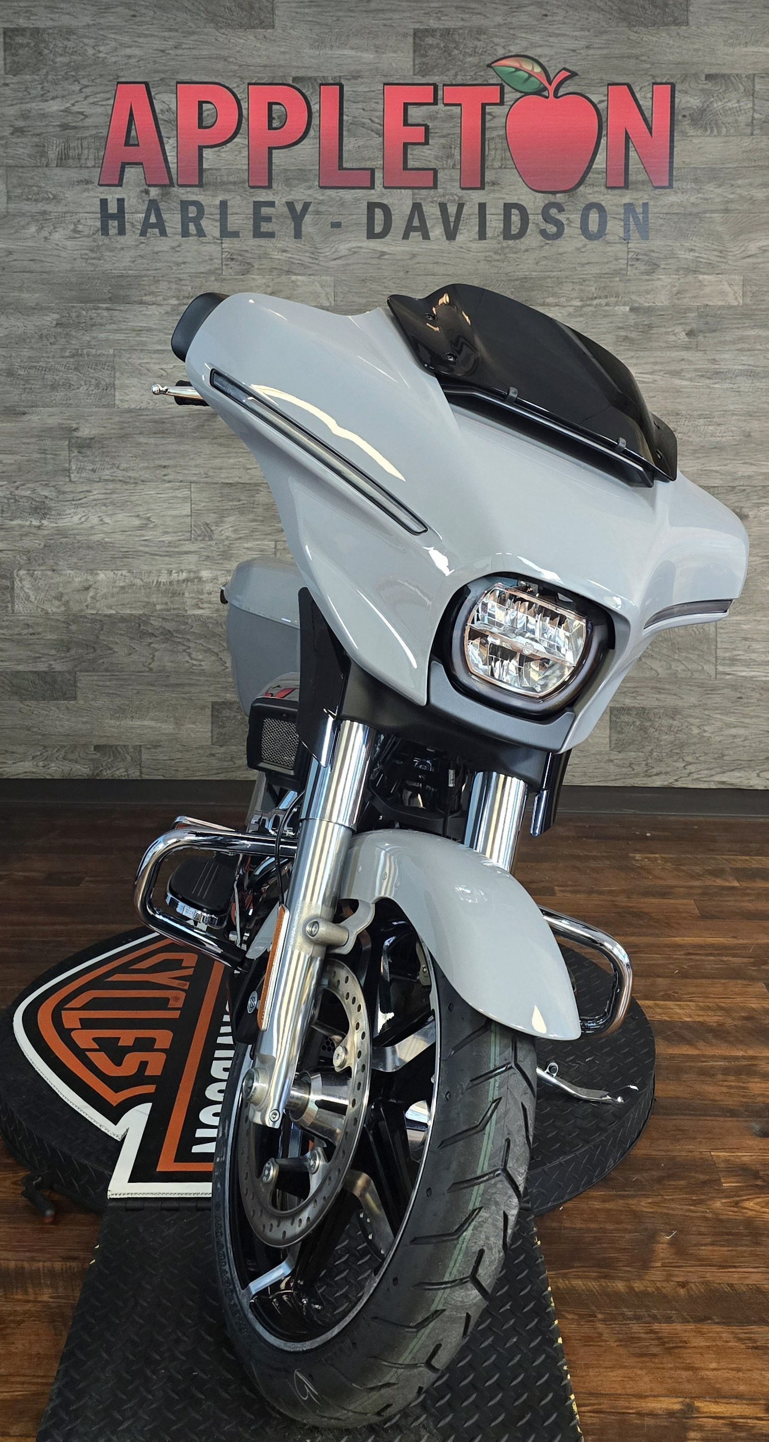 2024 Harley-Davidson Street Glide Base at Appleton Harley-Davidson