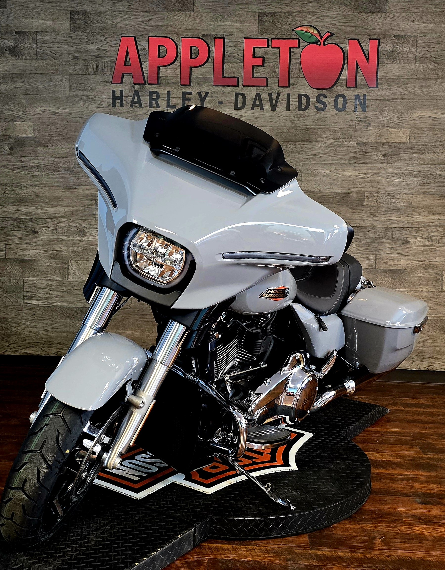 2024 Harley-Davidson Street Glide Base at Appleton Harley-Davidson