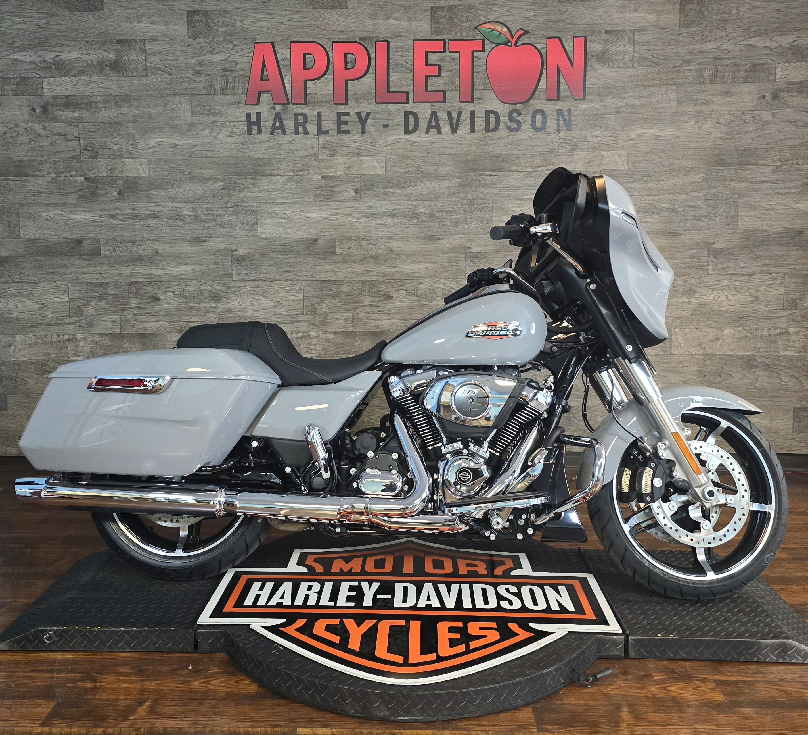 2024 Harley-Davidson Street Glide Base at Appleton Harley-Davidson