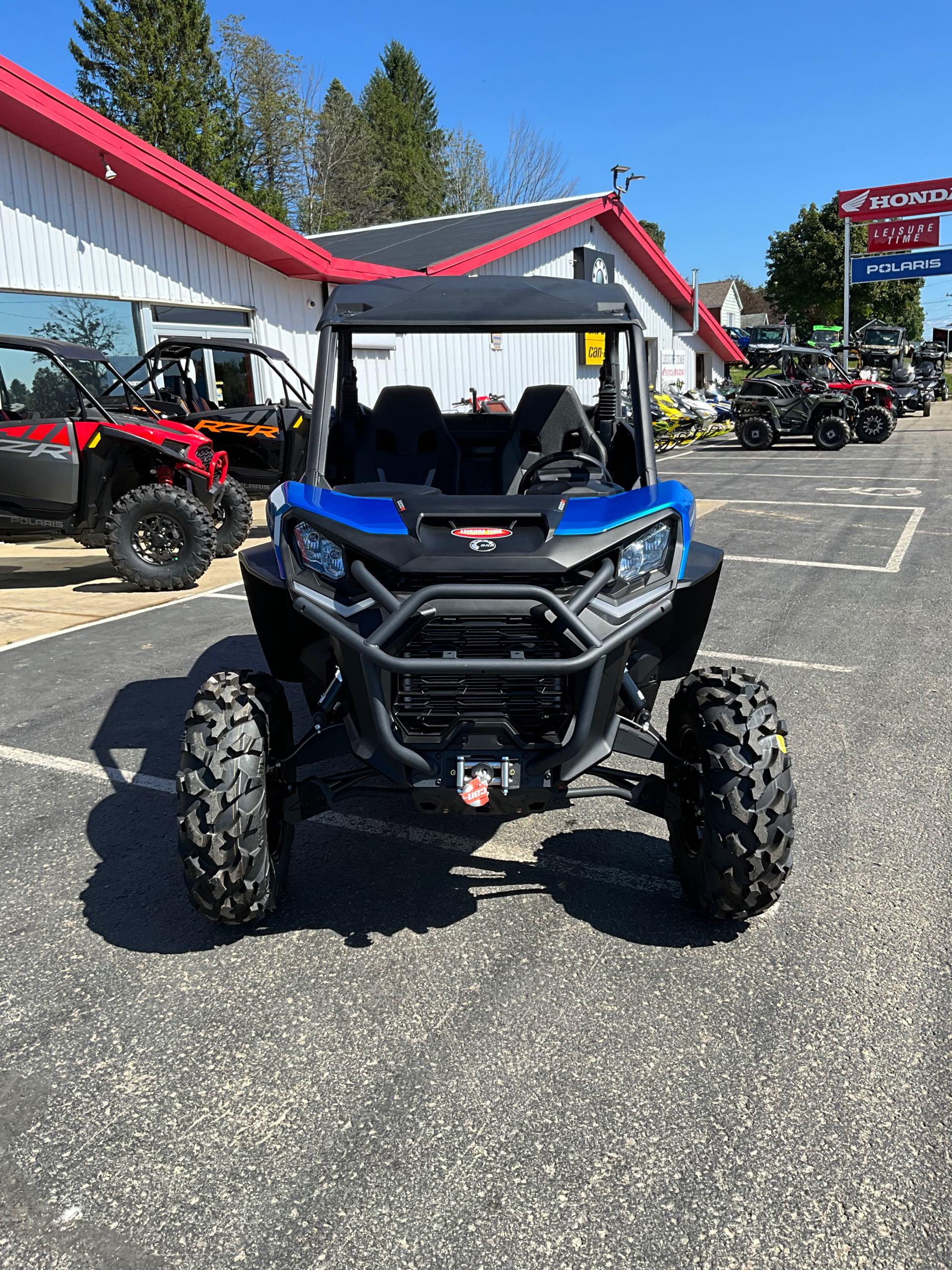 2023 Can-Am Commander XT 1000R at Leisure Time Powersports of Corry