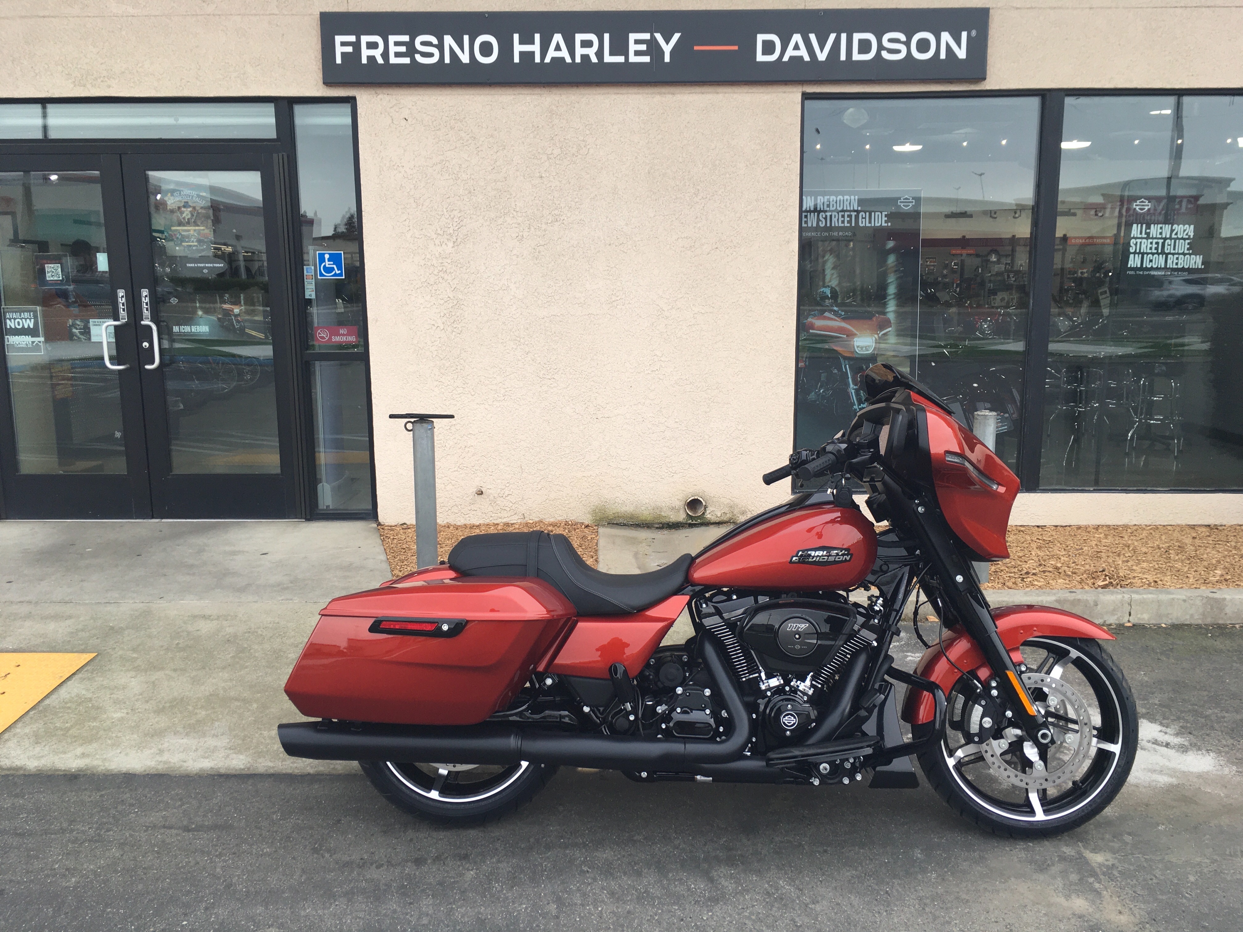 2024 Harley-Davidson Street Glide Base at Fresno Harley-Davidson