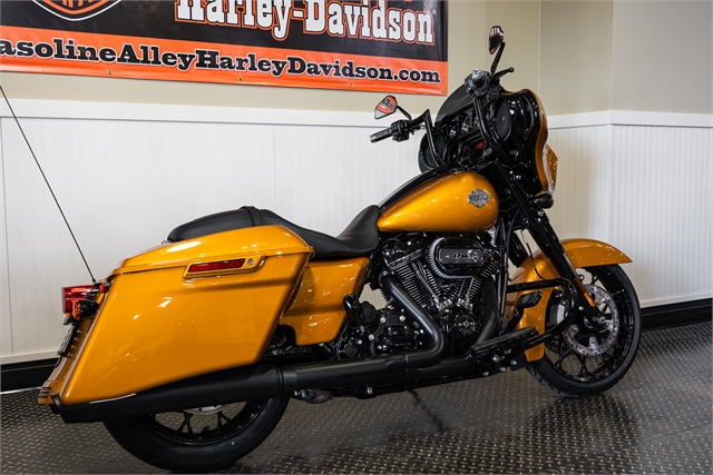 2023 Harley-Davidson Street Glide Special at Gasoline Alley Harley-Davidson