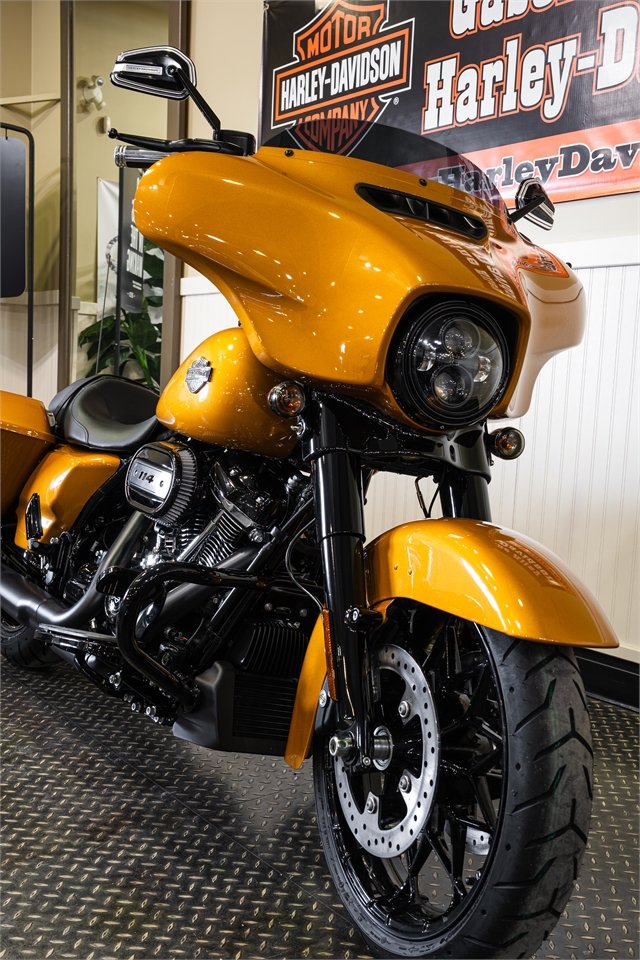 2023 Harley-Davidson Street Glide Special at Gasoline Alley Harley-Davidson