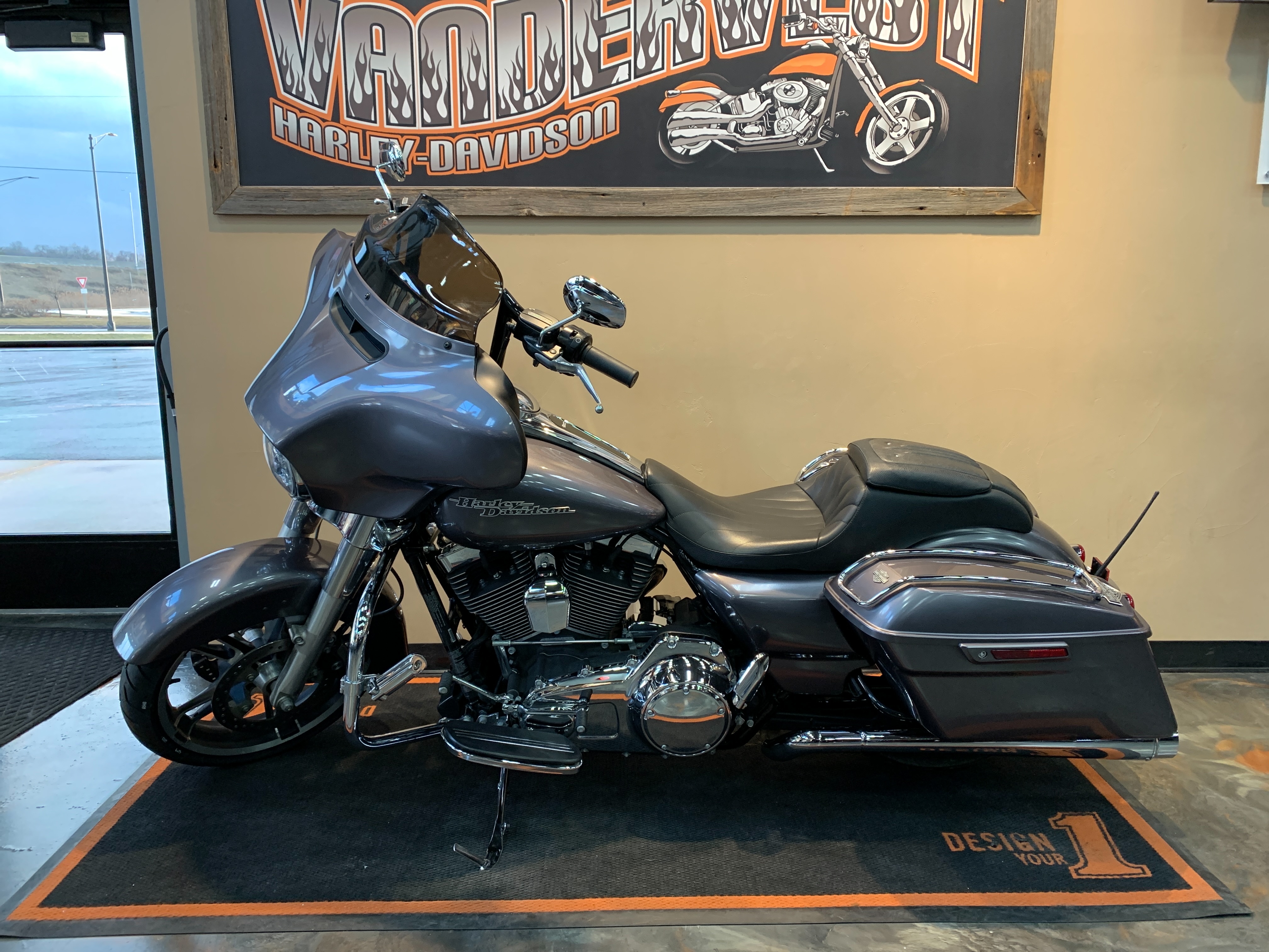 2015 Harley-Davidson Street Glide Base at Vandervest Harley-Davidson, Green Bay, WI 54303