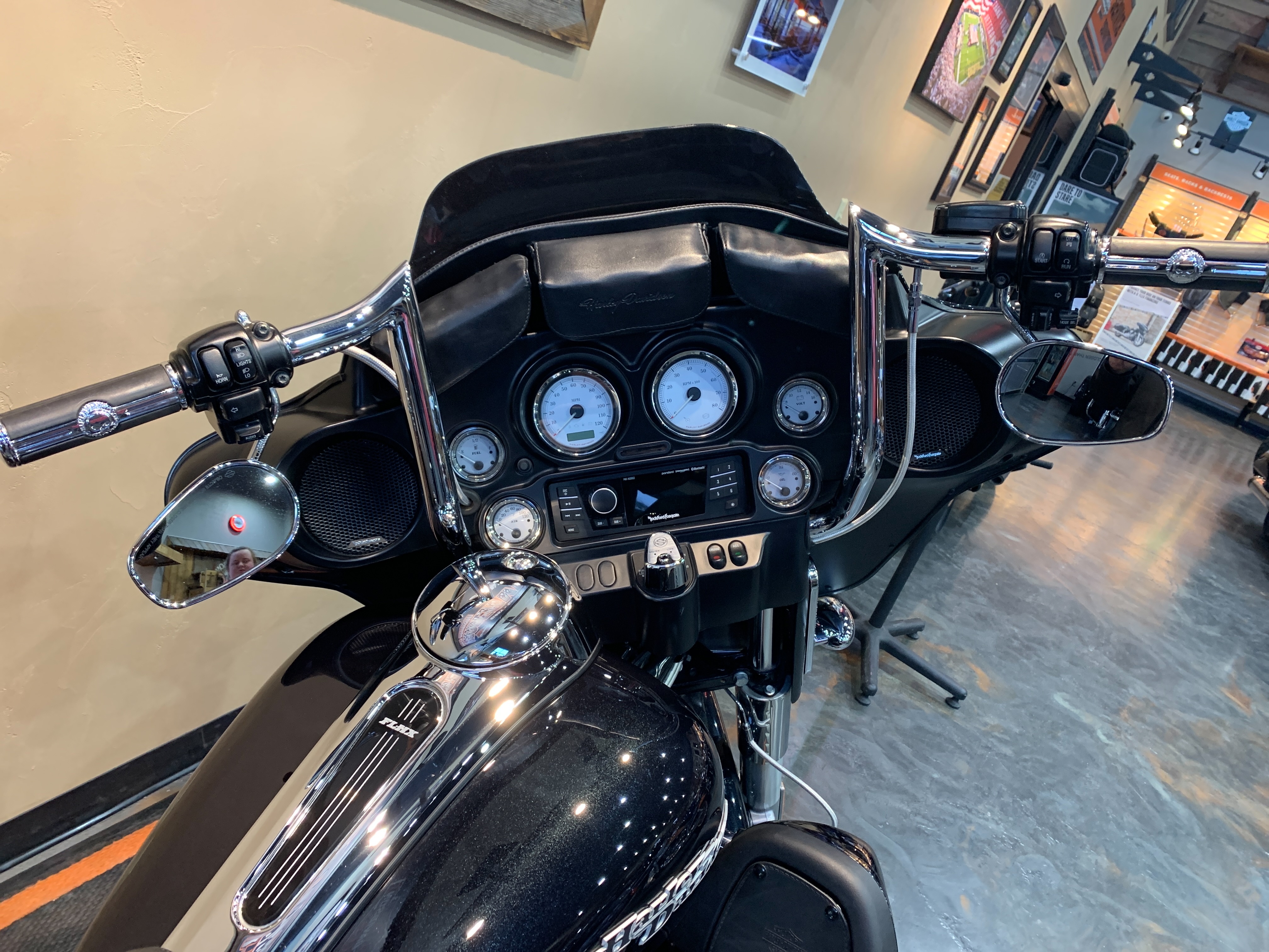 2013 Harley-Davidson Street Glide Base at Vandervest Harley-Davidson, Green Bay, WI 54303