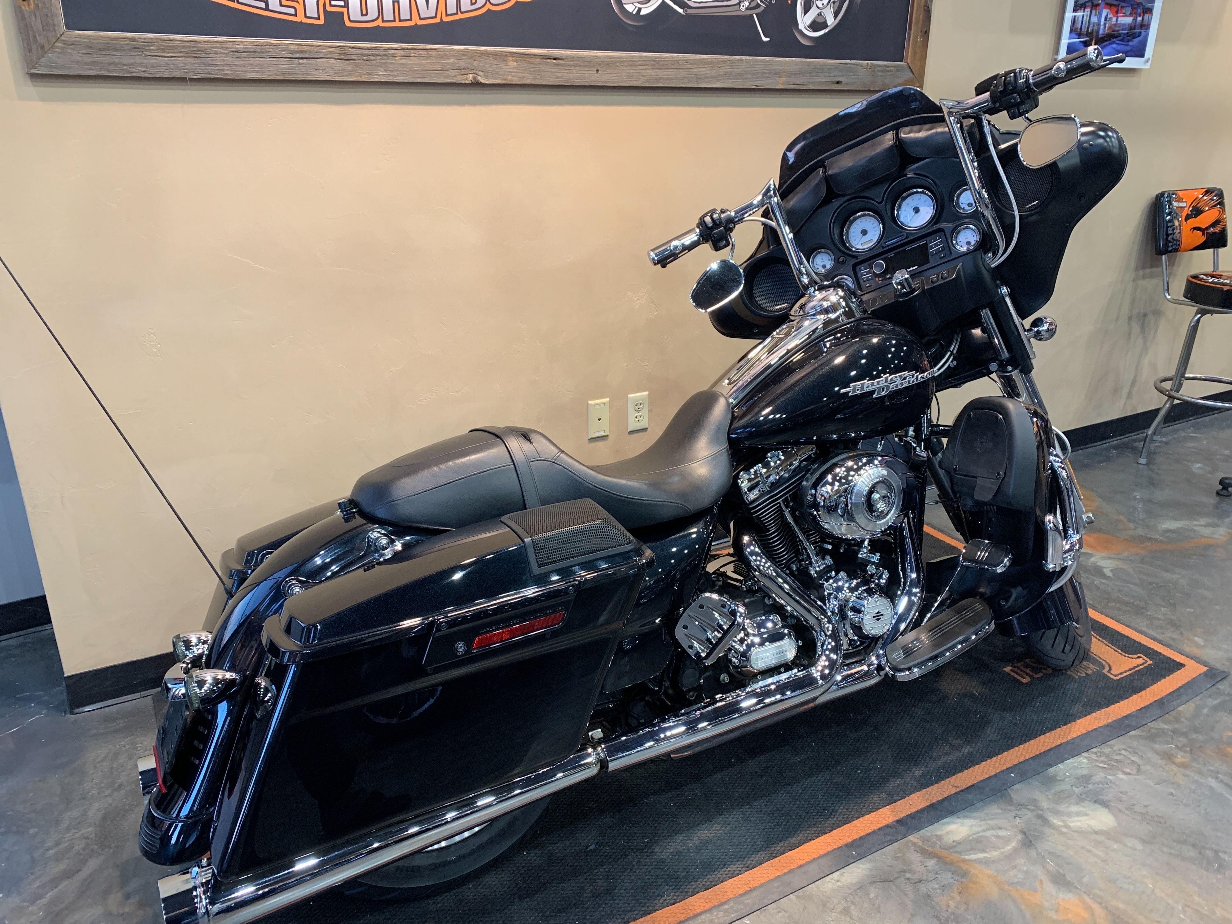 2013 Harley-Davidson Street Glide Base at Vandervest Harley-Davidson, Green Bay, WI 54303