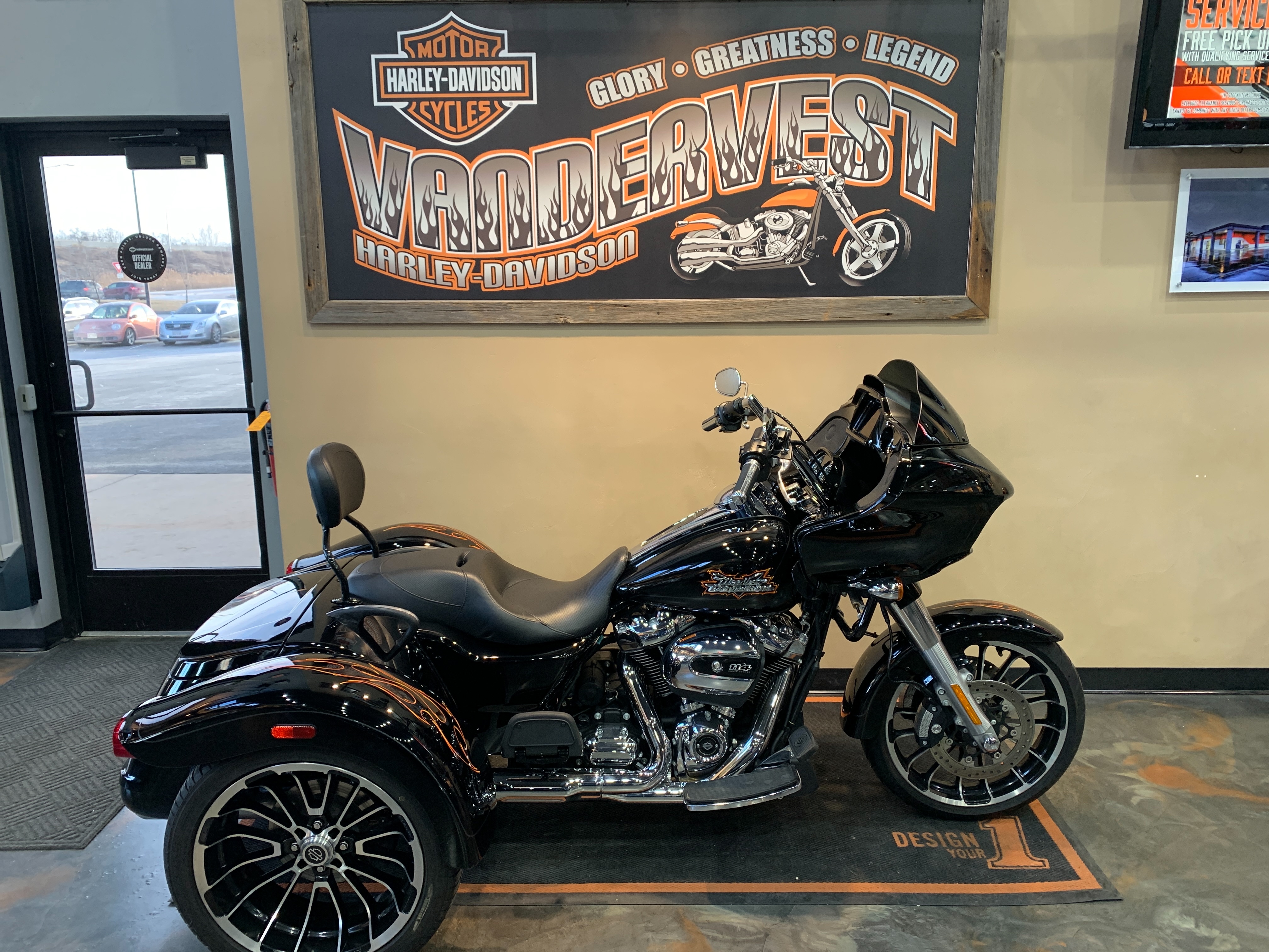 2023 Harley-Davidson Trike Road Glide 3 at Vandervest Harley-Davidson, Green Bay, WI 54303