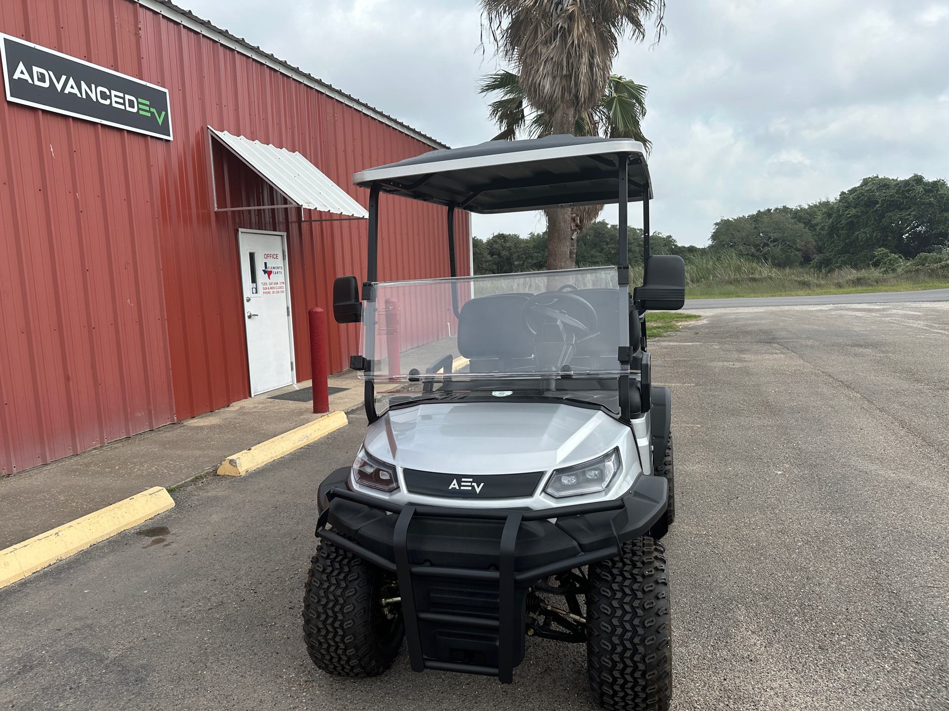 2024 Advanced EV Advent 4L at Clements Carts