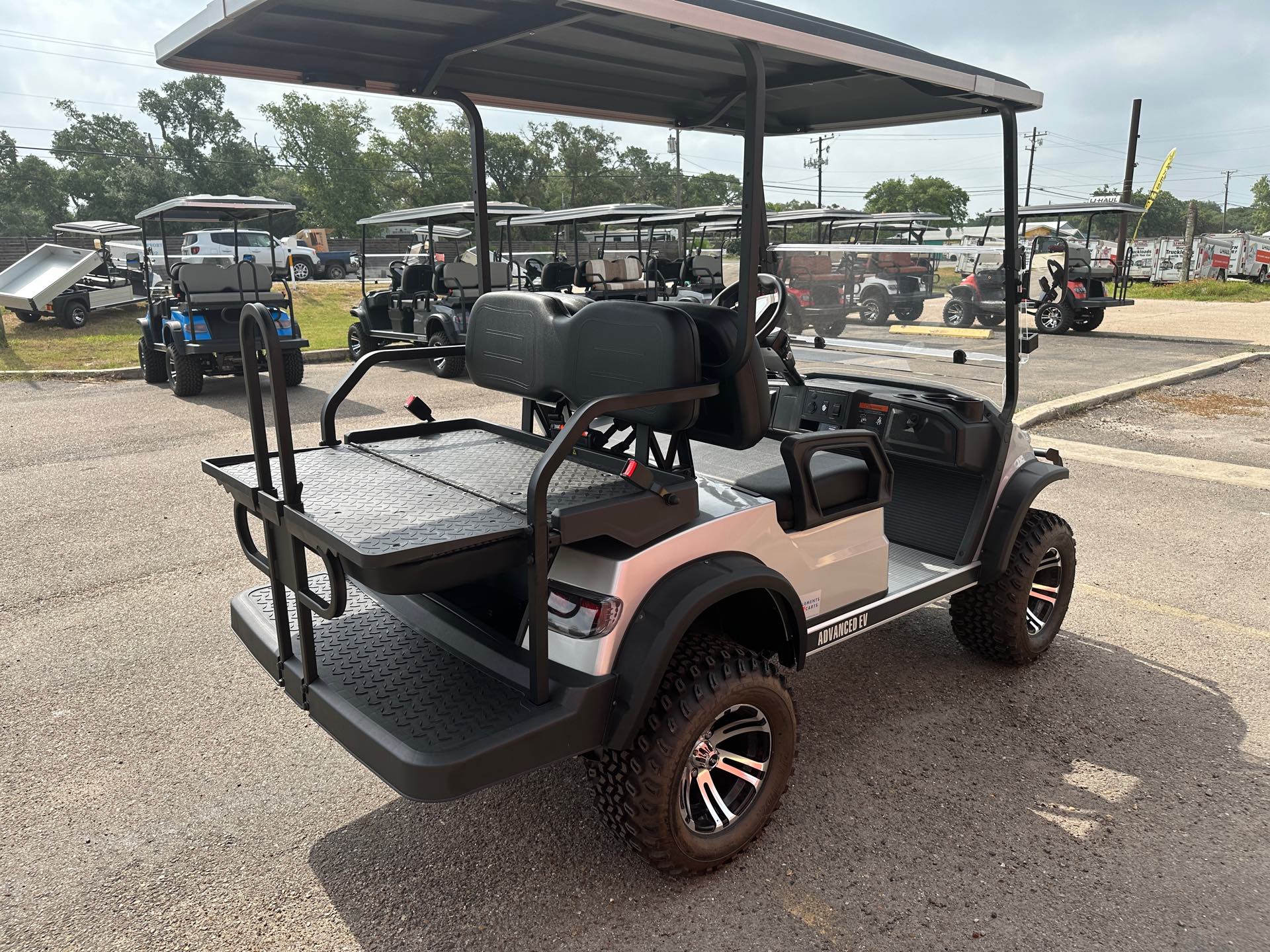 2024 Advanced EV Advent 4L at Clements Carts