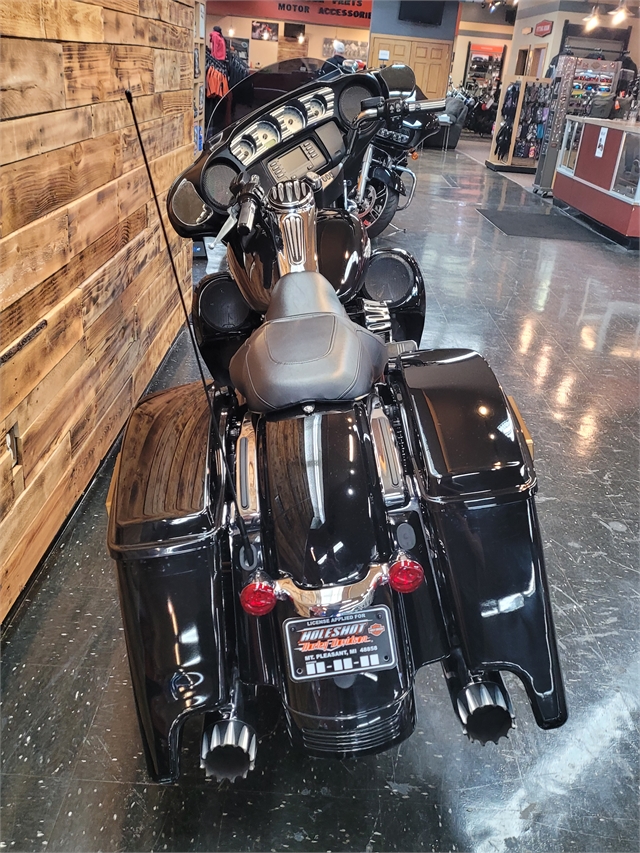 2016 Harley-Davidson Street Glide Base at Holeshot Harley-Davidson
