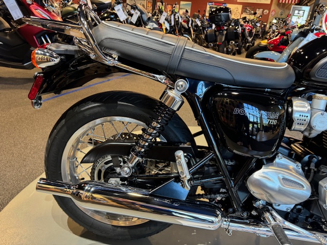 2023 Triumph Bonneville T120 Base at Martin Moto