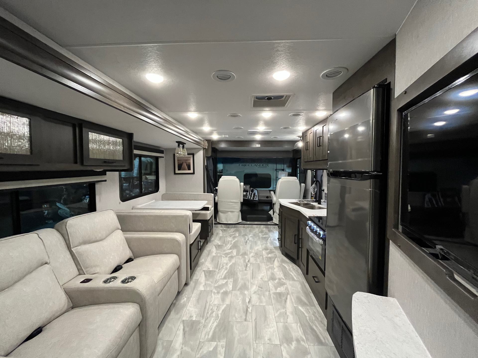 2023 Coachmen Pursuit 31TS at Prosser's Premium RV Outlet