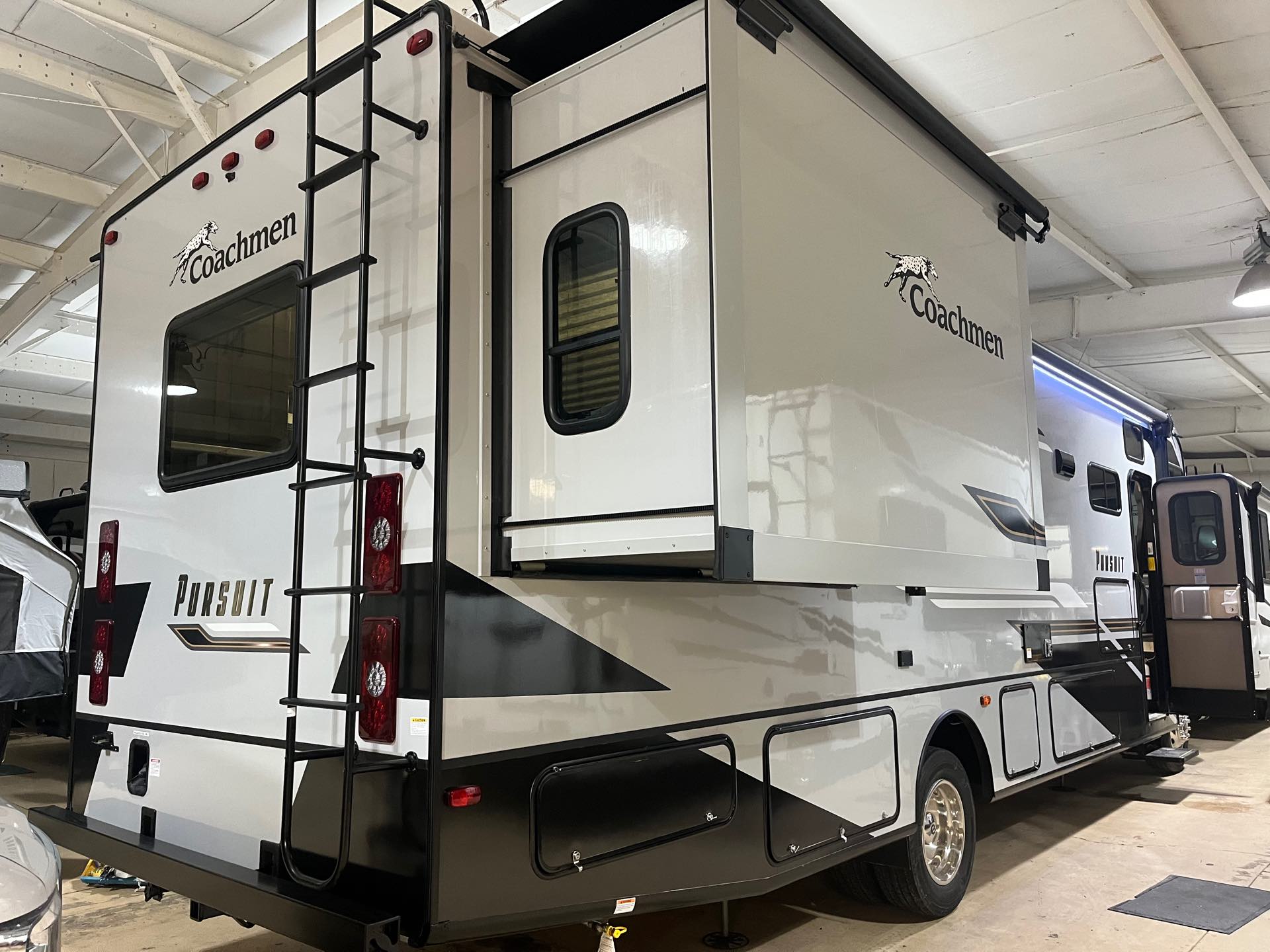 2023 Coachmen Pursuit 31TS at Prosser's Premium RV Outlet