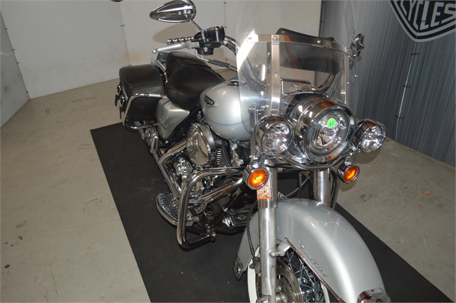 2005 Harley-Davidson Road King Classic at Suburban Motors Harley-Davidson