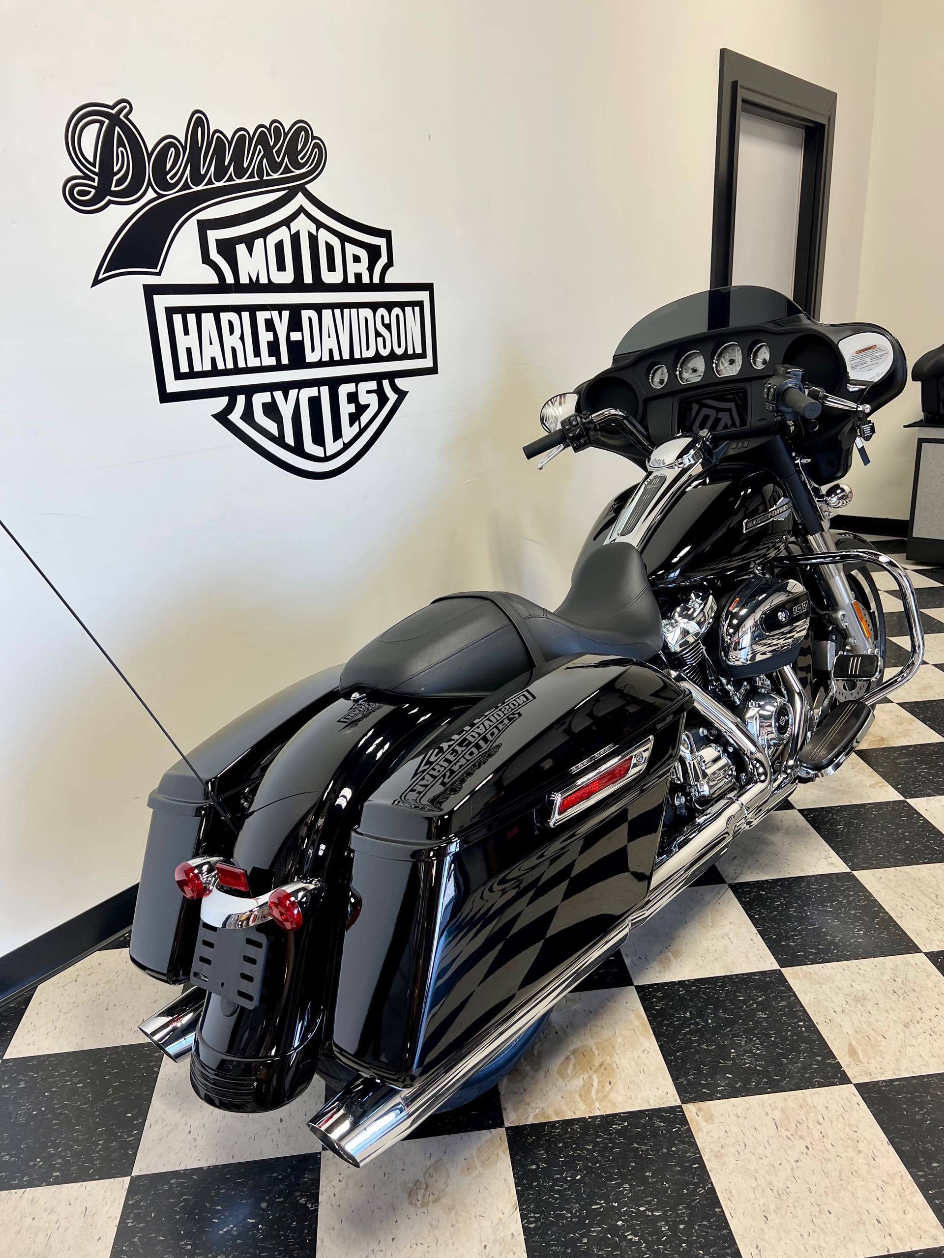 2023 Harley-Davidson Street Glide Base at Deluxe Harley Davidson