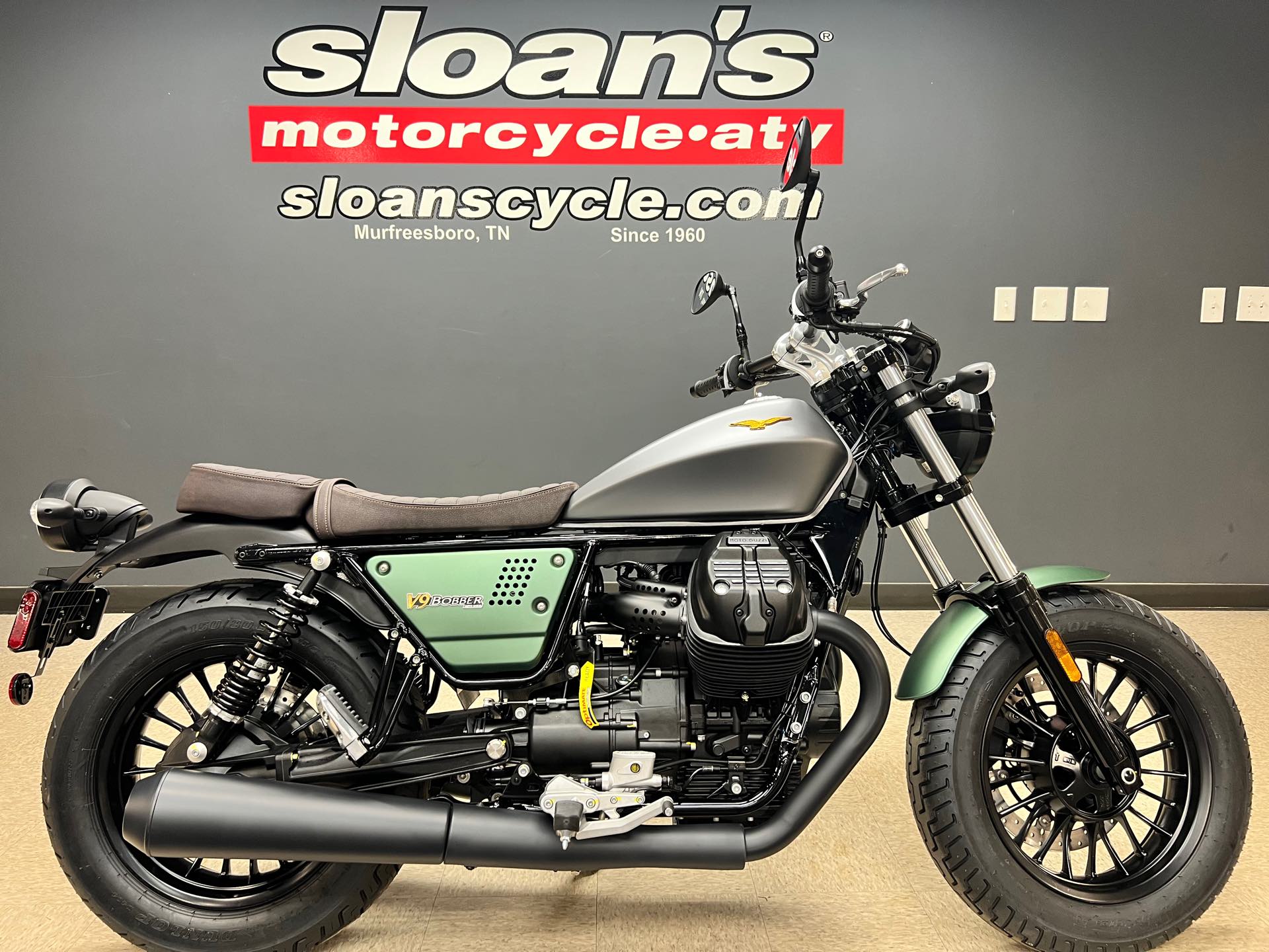 2022 Moto Guzzi V9 Bobber Centenario E5 at Sloans Motorcycle ATV, Murfreesboro, TN, 37129