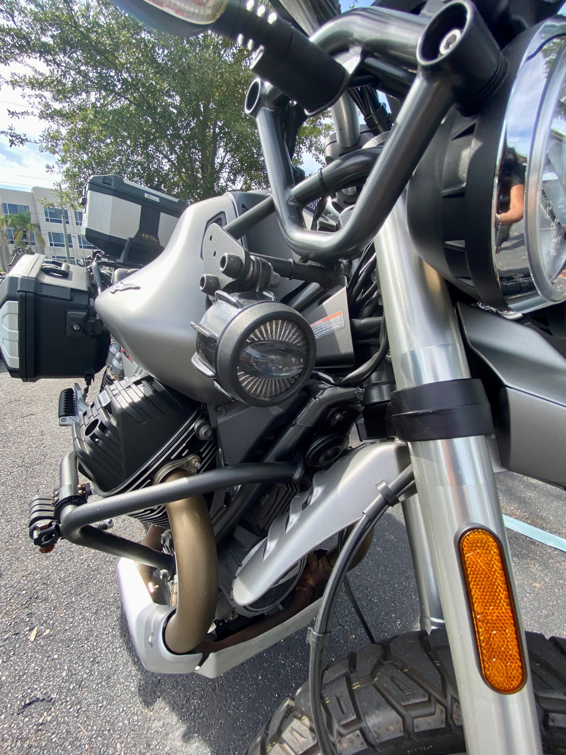 2020 Moto Guzzi V85 TT E4 at Tampa Triumph, Tampa, FL 33614