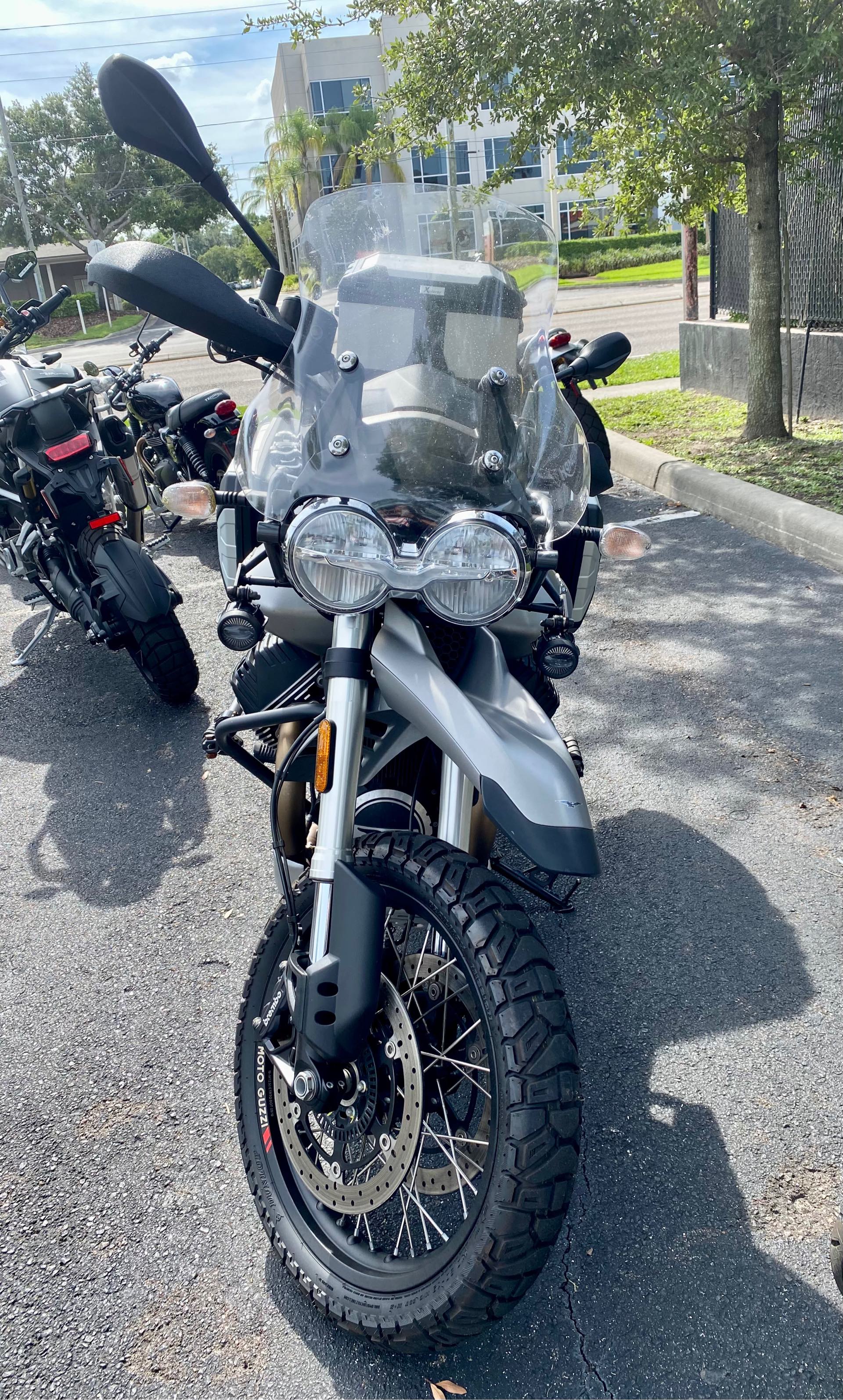 2020 Moto Guzzi V85 TT E4 at Tampa Triumph, Tampa, FL 33614