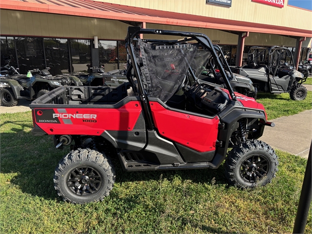 2025 Honda Pioneer 1000 Deluxe at Dale's Fun Center, Victoria, TX 77904
