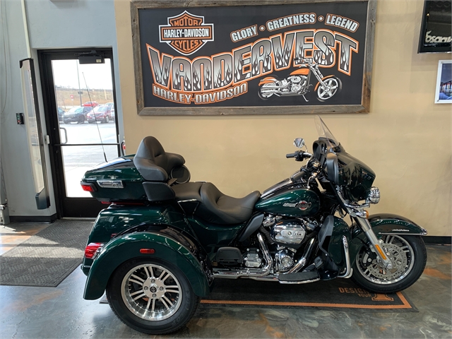 2024 Harley-Davidson Trike Tri Glide Ultra at Vandervest Harley-Davidson, Green Bay, WI 54303