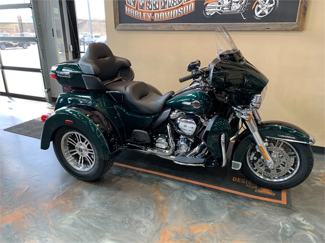 2024 Harley-Davidson Trike Tri Glide Ultra at Vandervest Harley-Davidson, Green Bay, WI 54303