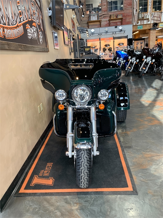 2024 Harley-Davidson Trike Tri Glide Ultra at Vandervest Harley-Davidson, Green Bay, WI 54303